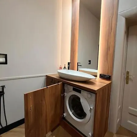 Littlehouse- Entire For Maximum 4 People Villa Bucharest