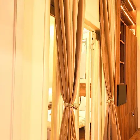 Littlehouse- Entire For Maximum 4 People *