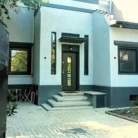 Littlehouse- Entire For Maximum 4 People Villa Bukarest